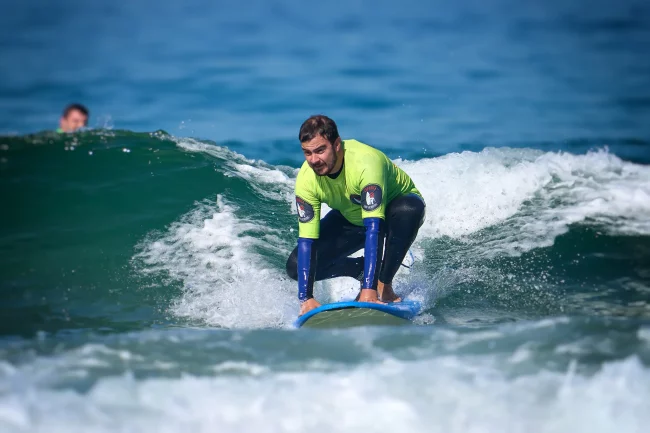 Dicas essenciais de surf para principiantes